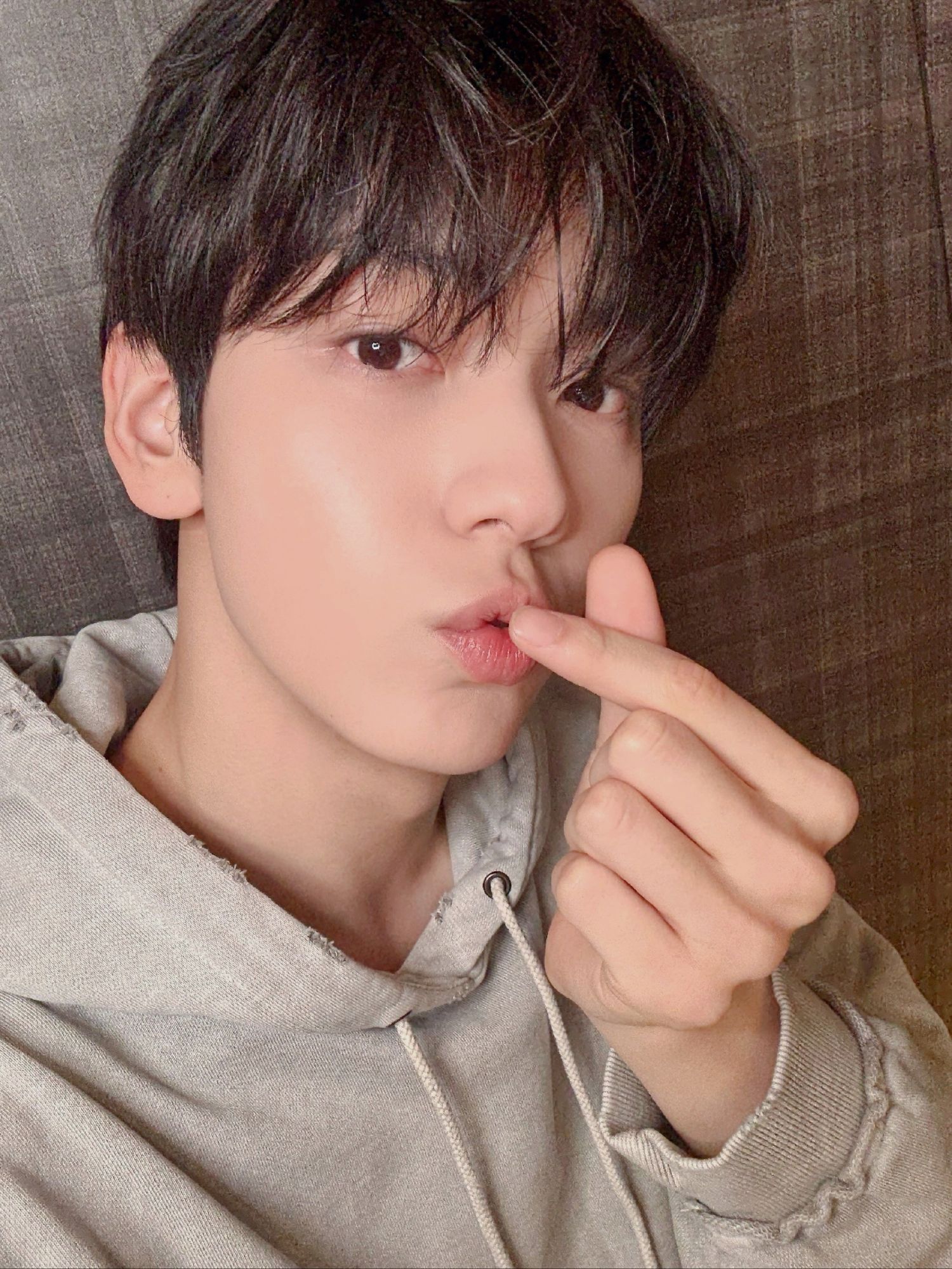 A moment captured by Soobin (TOMORROW X TOGETHER)'s fan