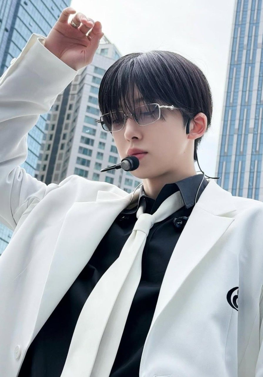 Recent activity shot of Fuma (&TEAM)