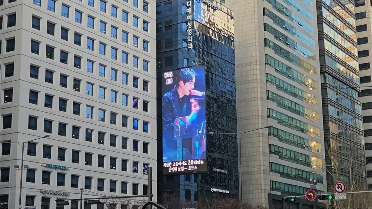 Behind-the-scenes cut of BTS