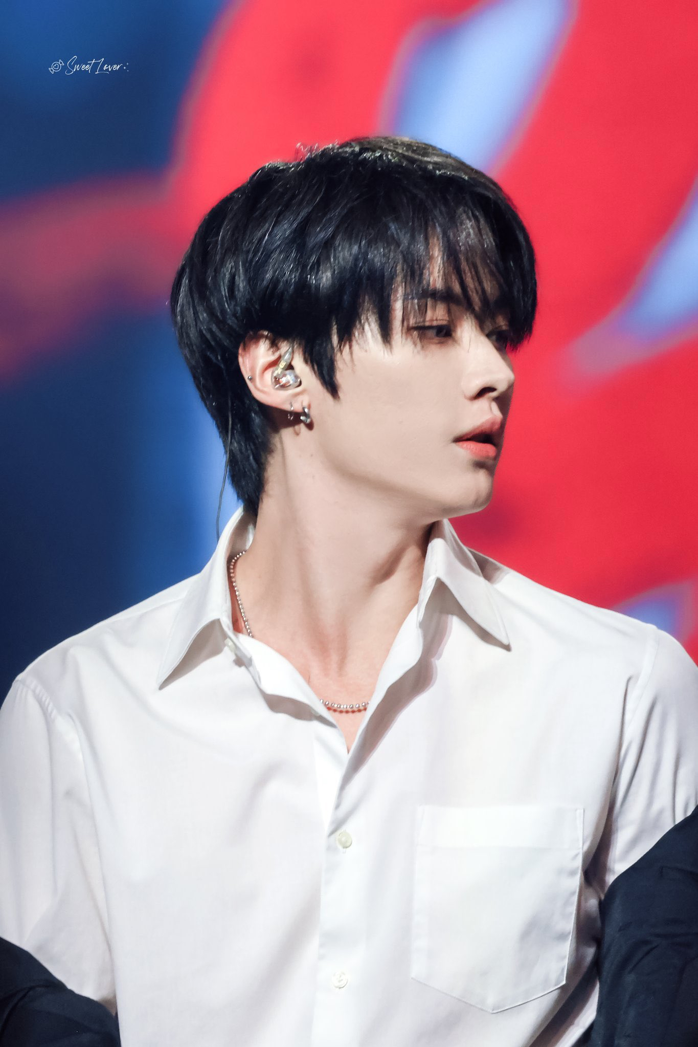 Behind-the-scenes cut of Lee Know (Stray Kids)