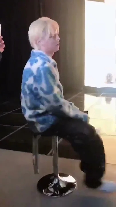 Behind-the-scenes cut of WOODZ