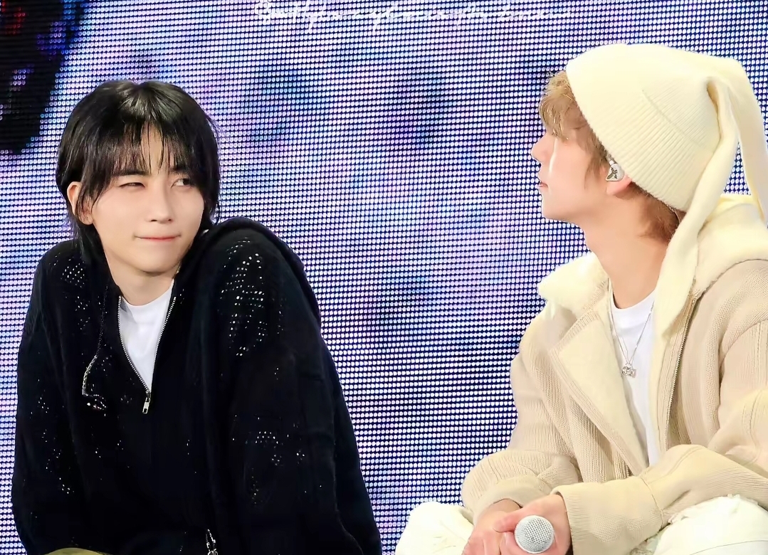 A moment captured by SEVENTEEN's fan