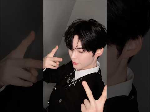 成韓彬 (ZEROBASEONE)的最新活動照片