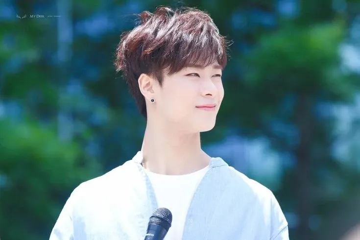 Latest photo of Moonbin (ASTRO)