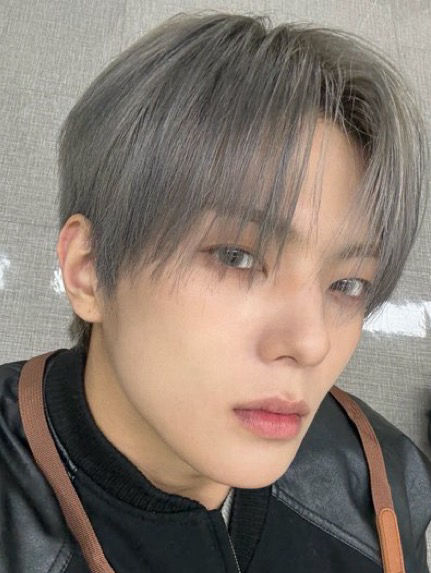 Behind-the-scenes cut of Leejeong (WHIB)