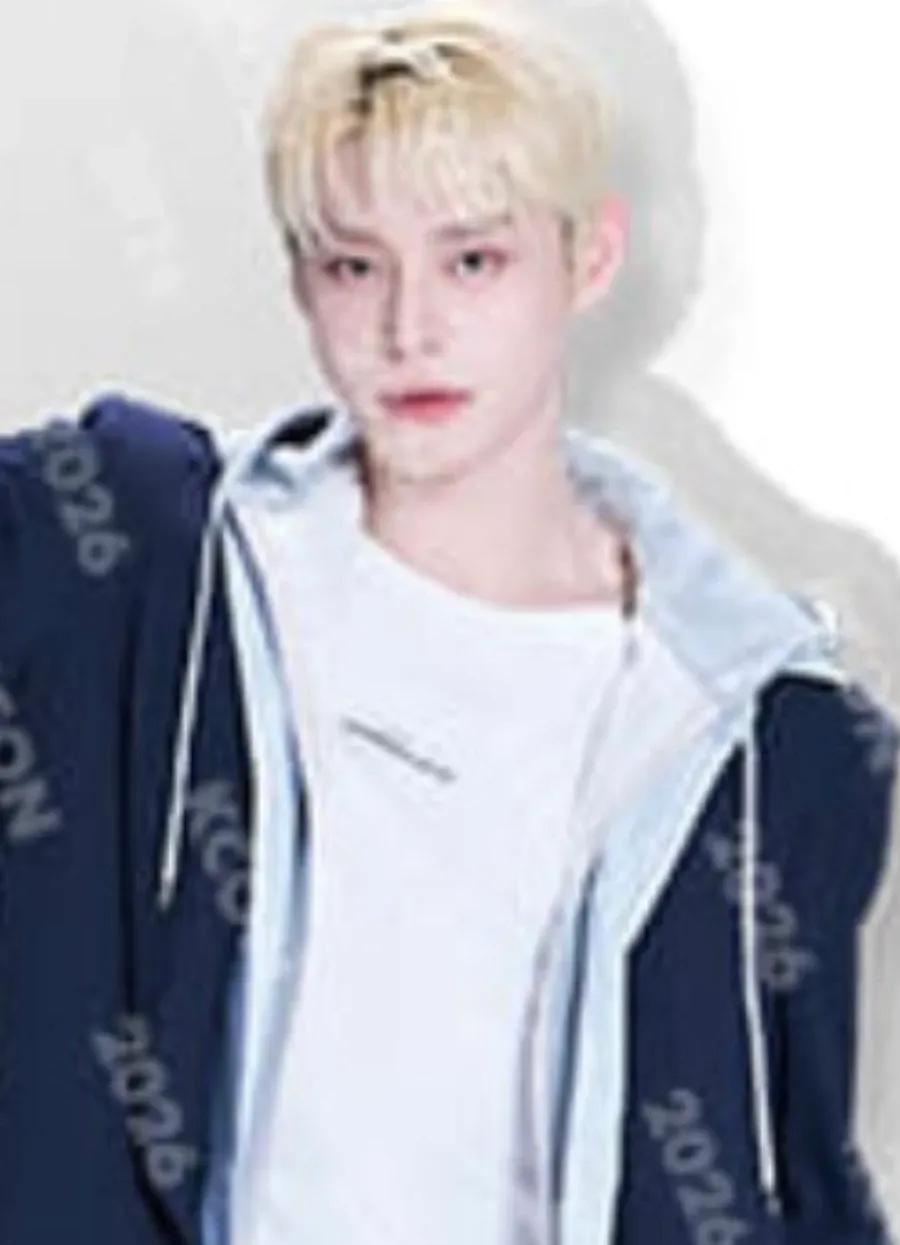 Latest photo of Kim Jiwoong (ZEROBASEONE)