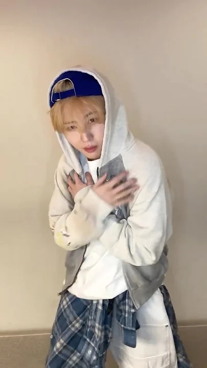 Fan-made special wallpaper for Ha Sungwoon