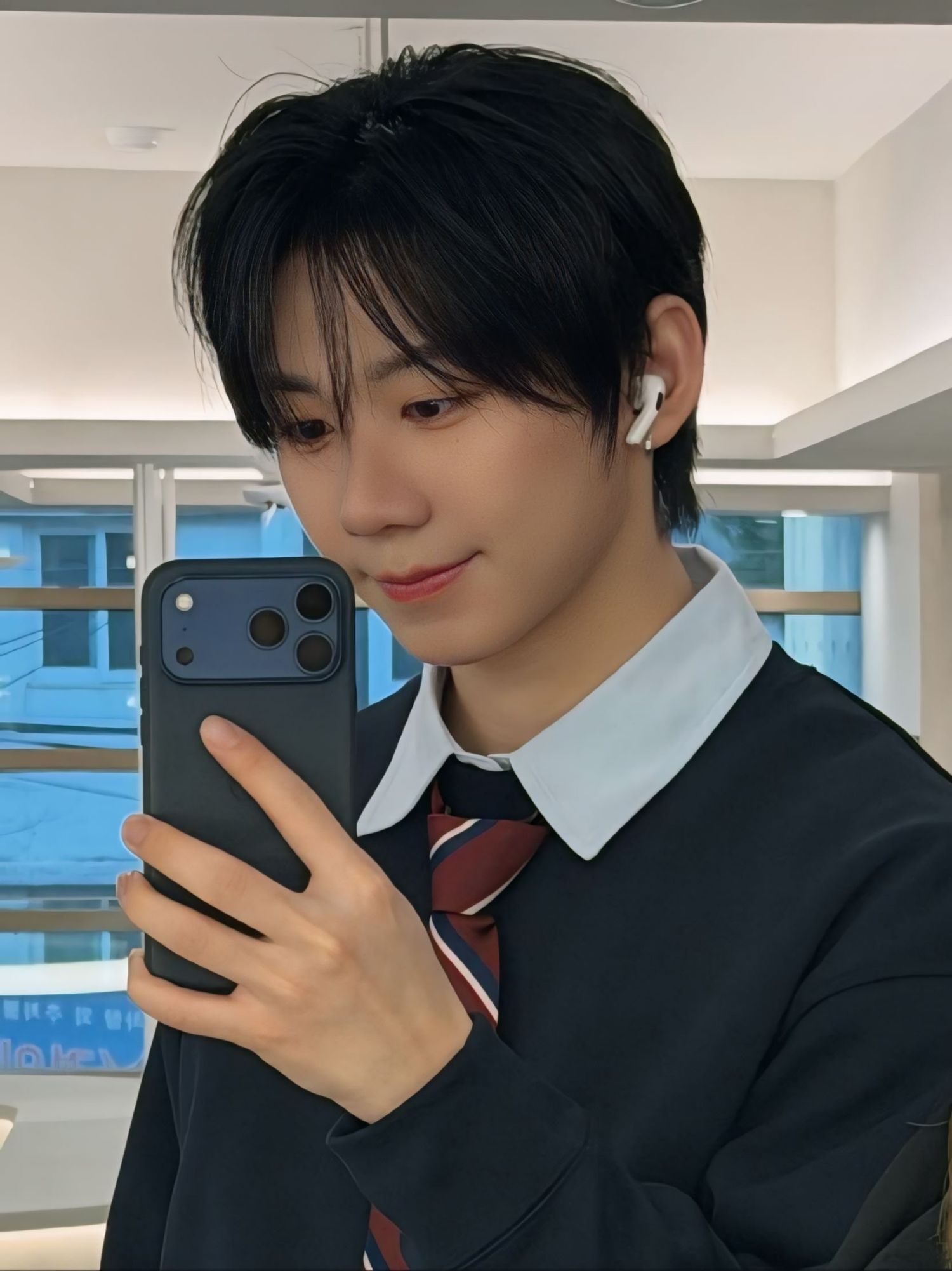 Recent activity shot of Park Han (AHOF)