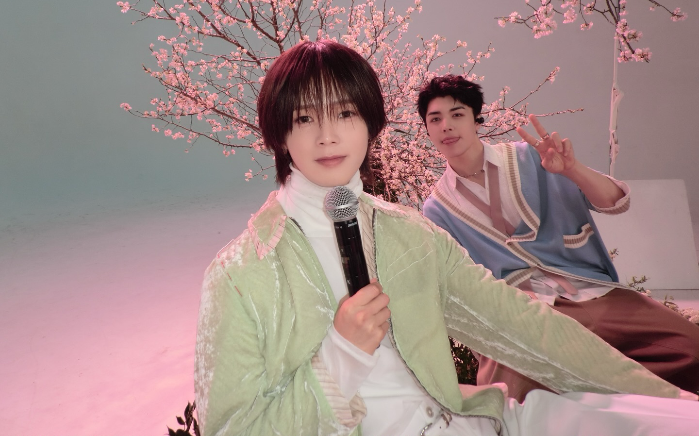 A moment captured by K (&TEAM)'s fan