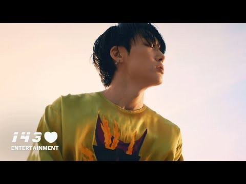A moment captured by BOBBY (iKON)'s fan