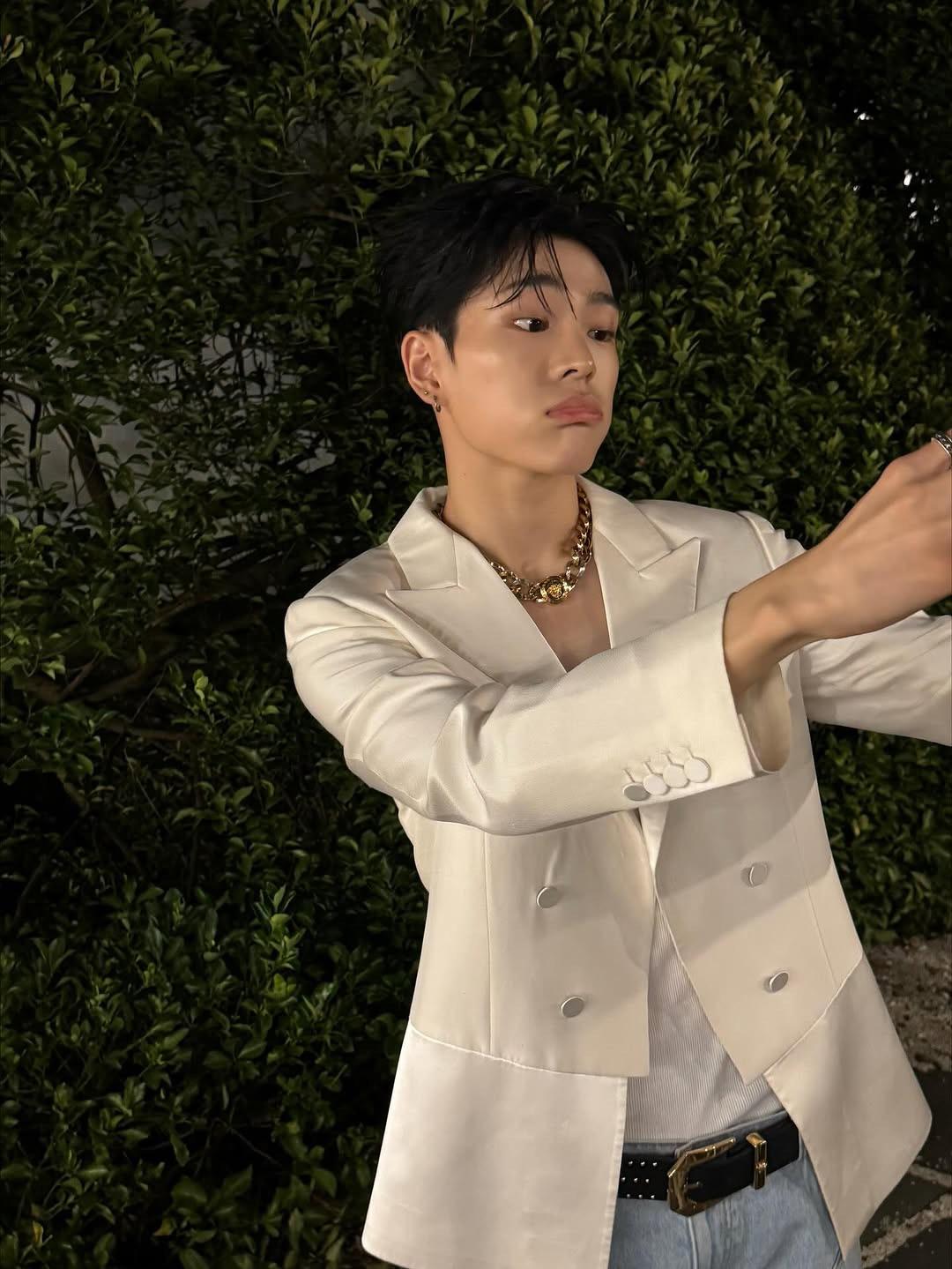 Latest photo of Kim Junmin (WHIB)