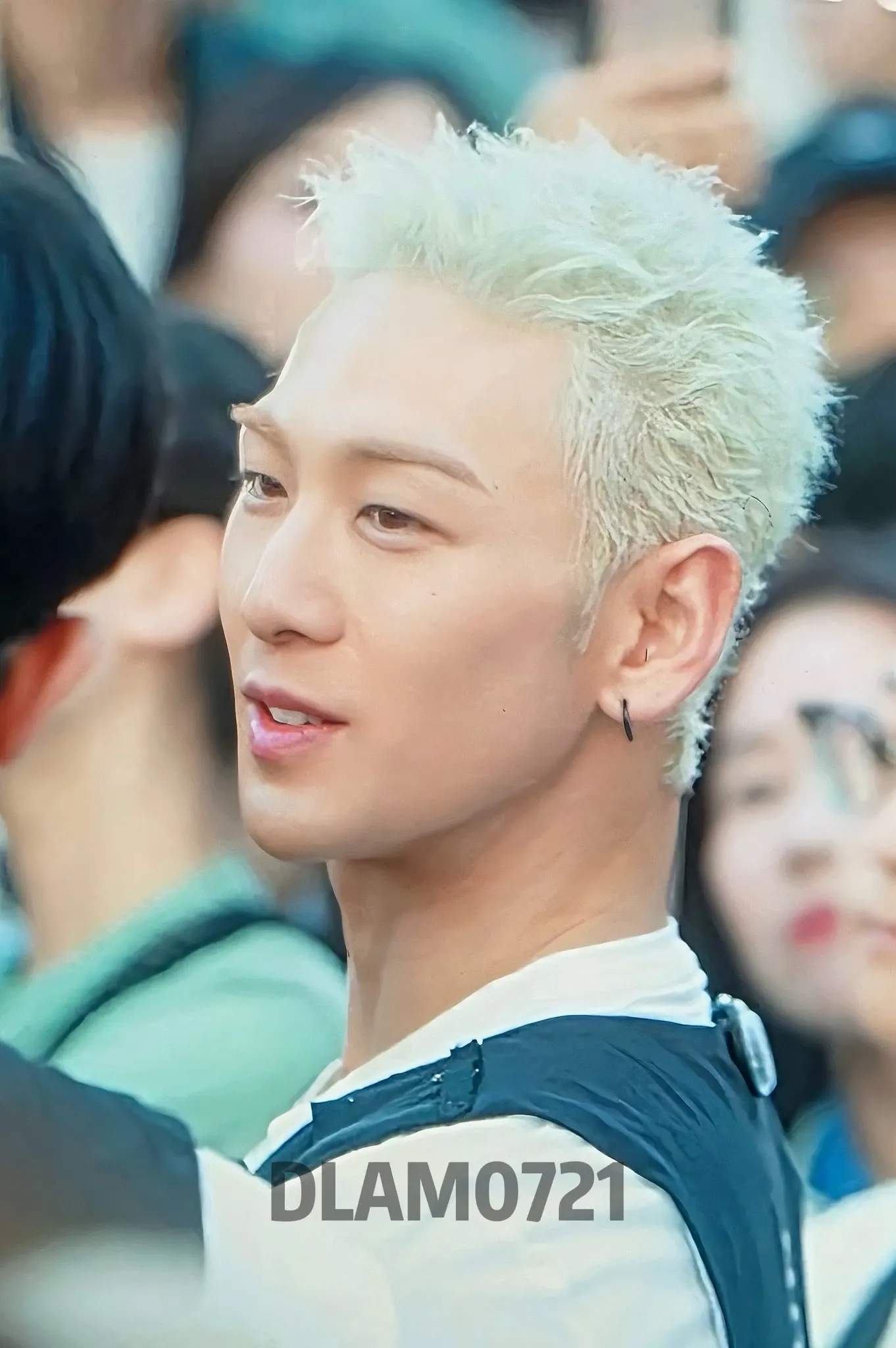 백호 최근 활동샷