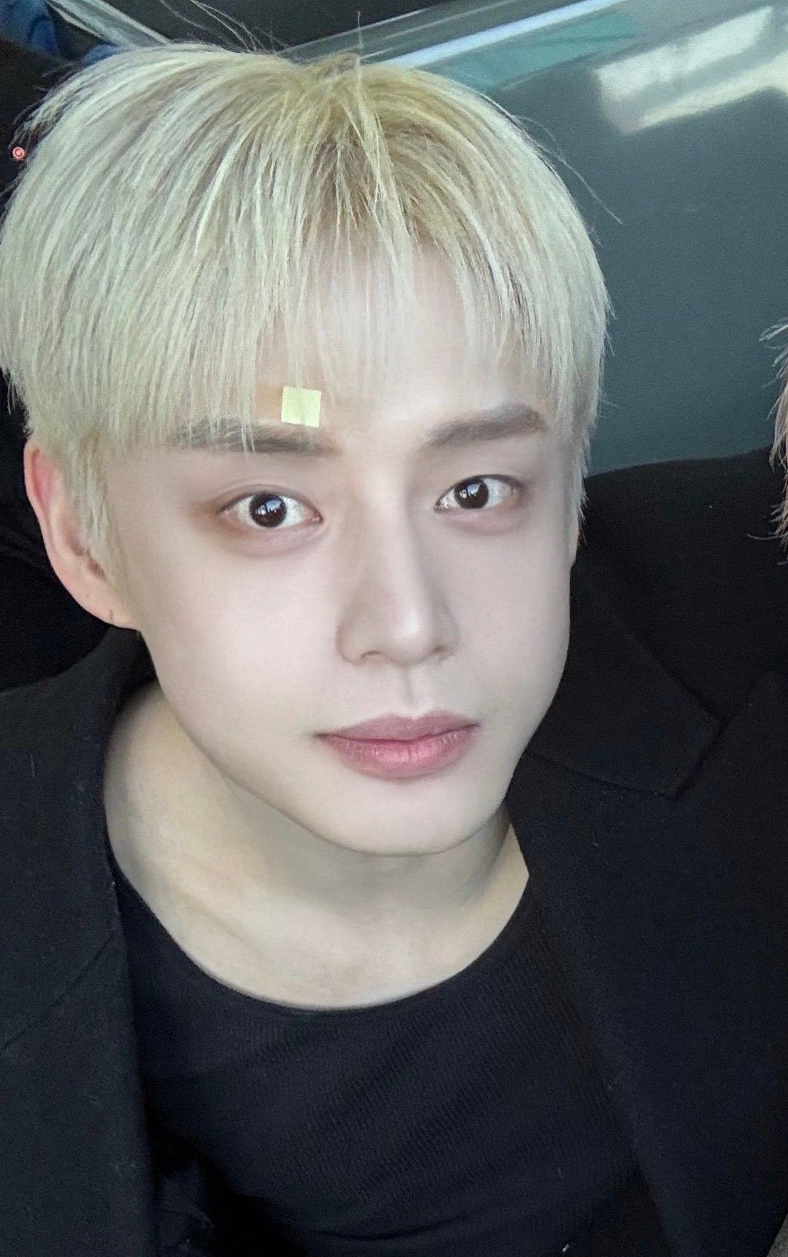 Recent activity shot of Kim Jiwoong (ZEROBASEONE)