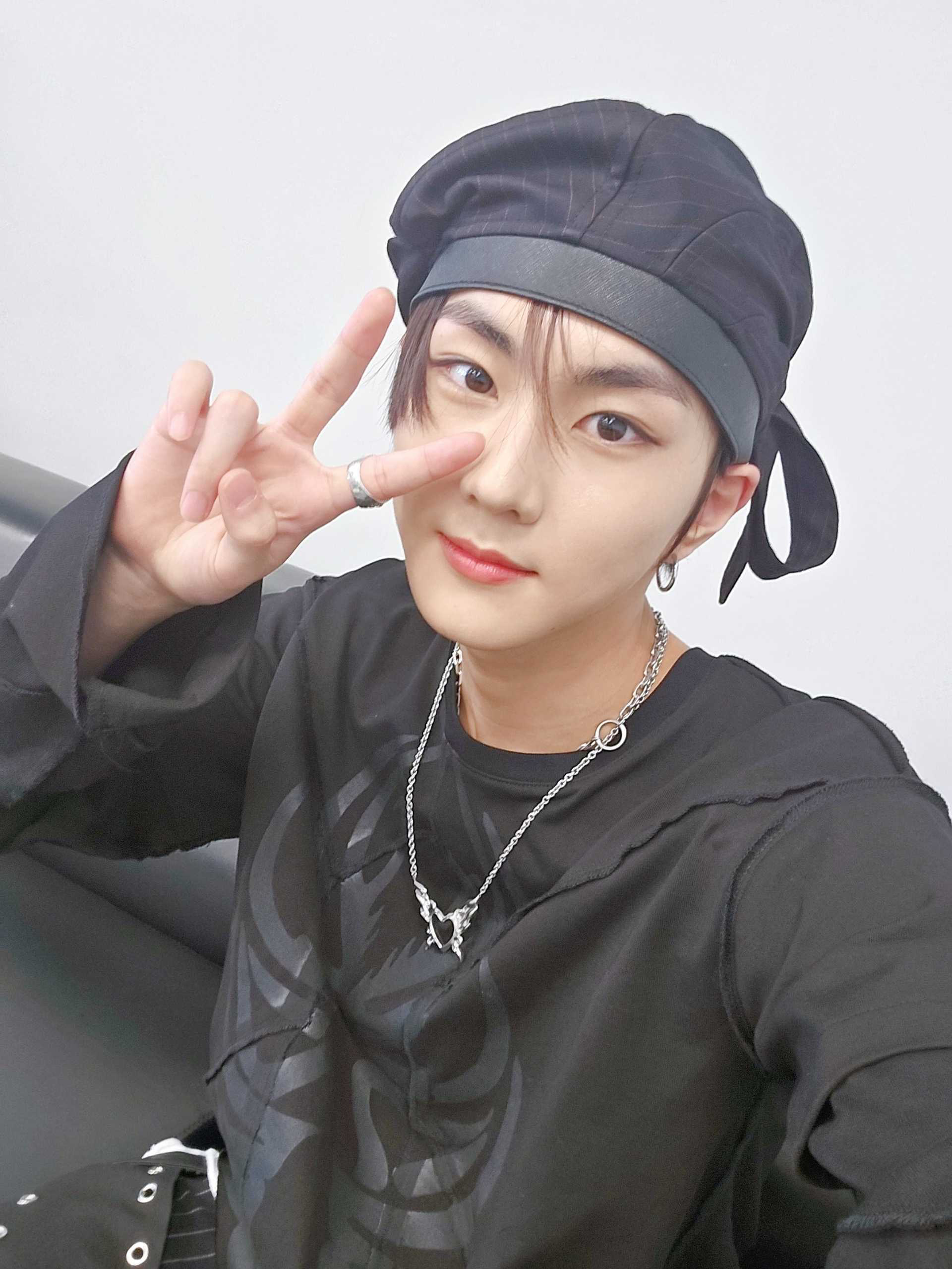 Behind-the-scenes cut of Jungwon (ENHYPEN)