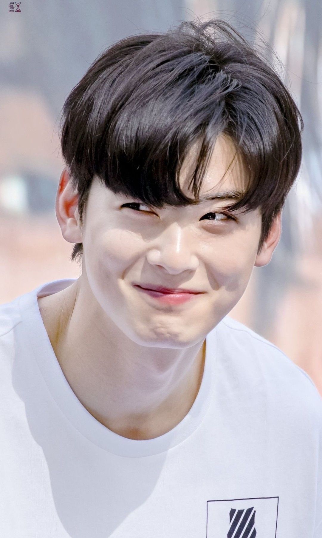 A moment captured by Eunwoo (ASTRO)'s fan