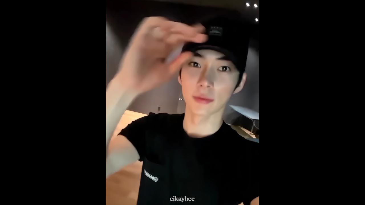 Foto terbaru Sung Hanbin (ZEROBASEONE)