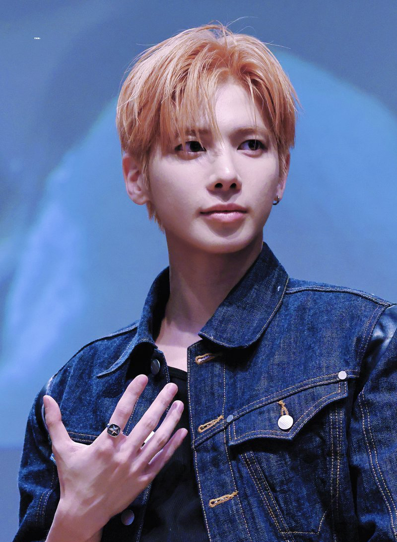 A moment captured by Taehyun (TOMORROW X TOGETHER)'s fan