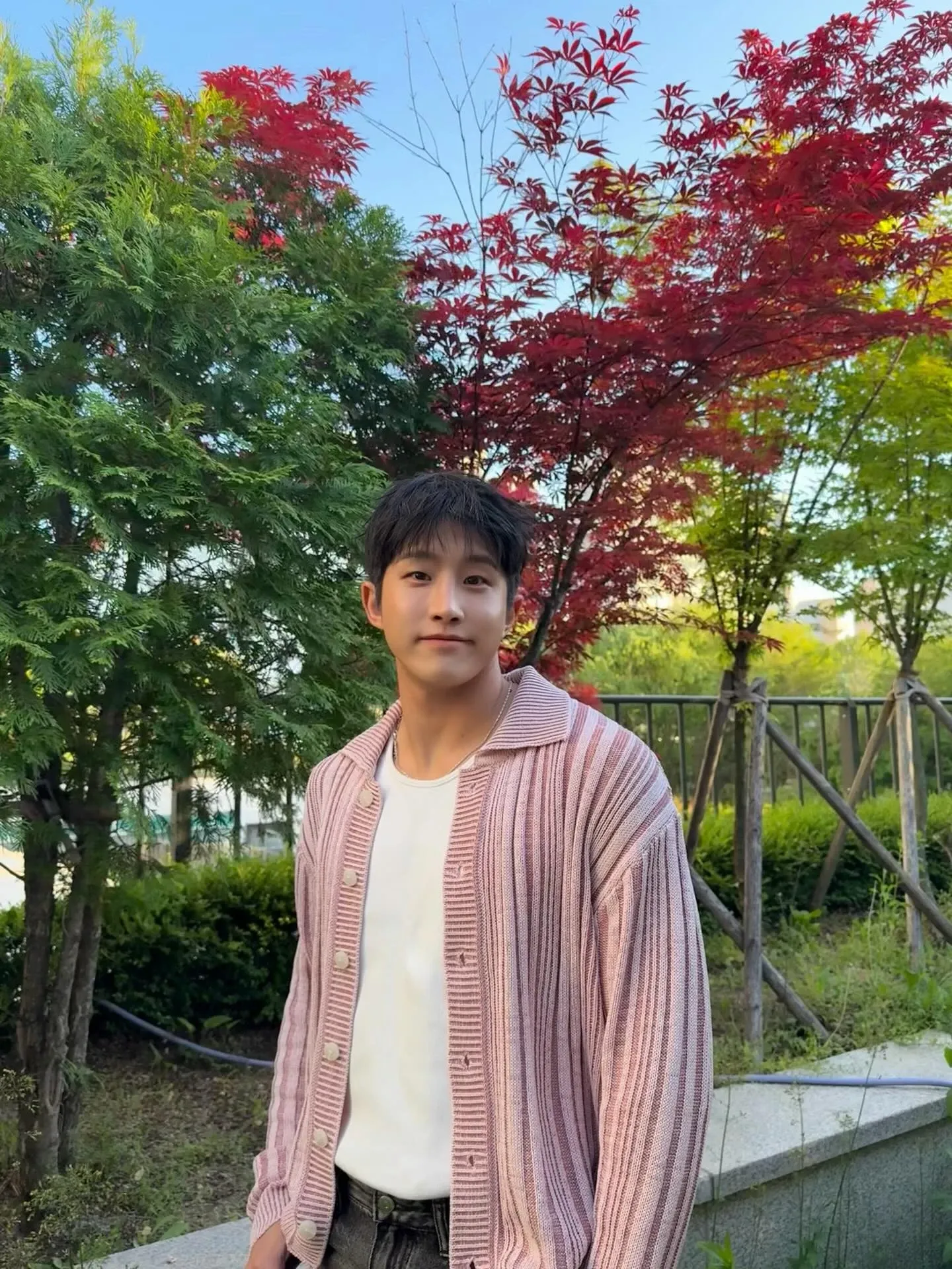 Behind-the-scenes cut of Jinjin (ASTRO)