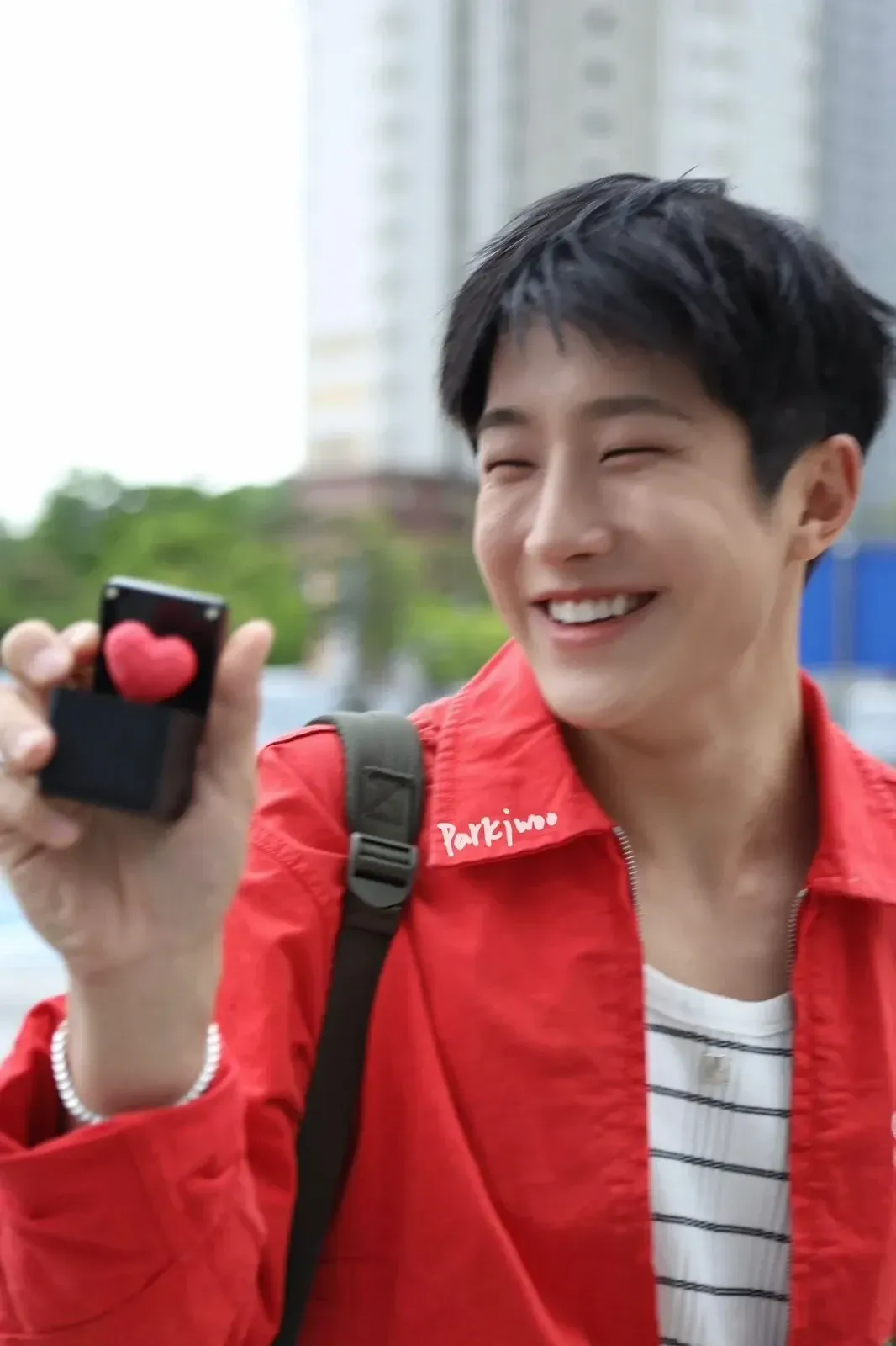 A moment captured by Jinjin (ASTRO)'s fan
