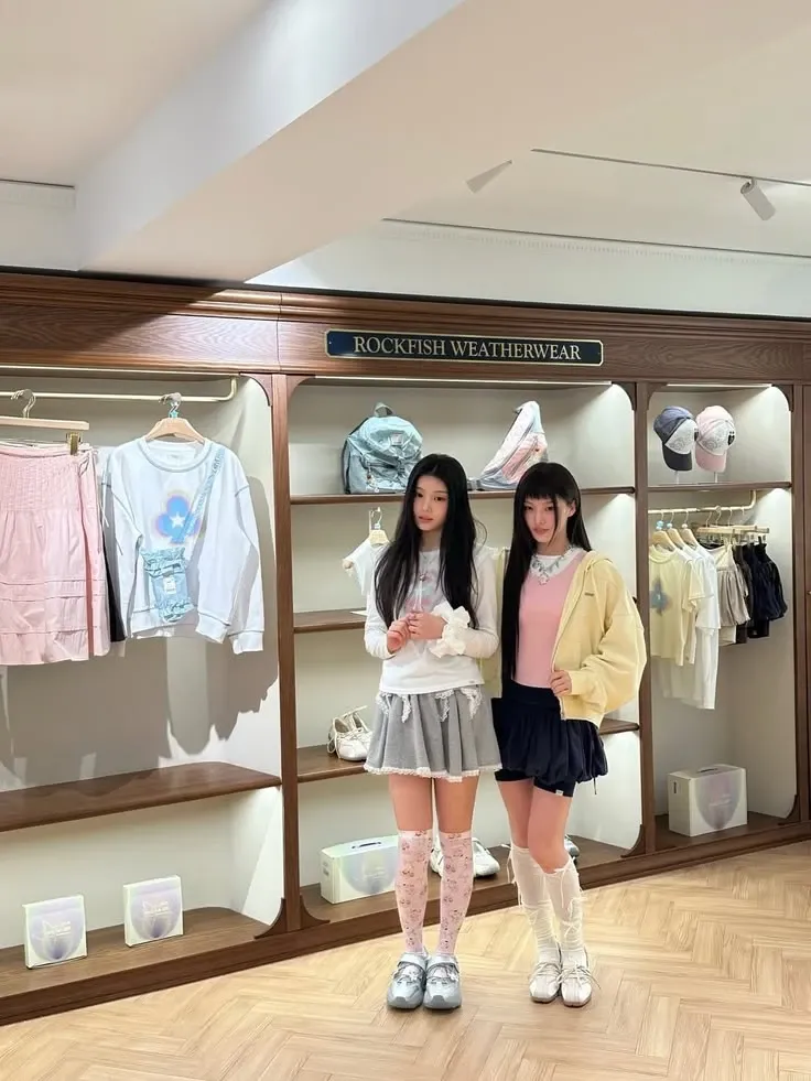 Recent activity shot of Wonhee (ILLIT)