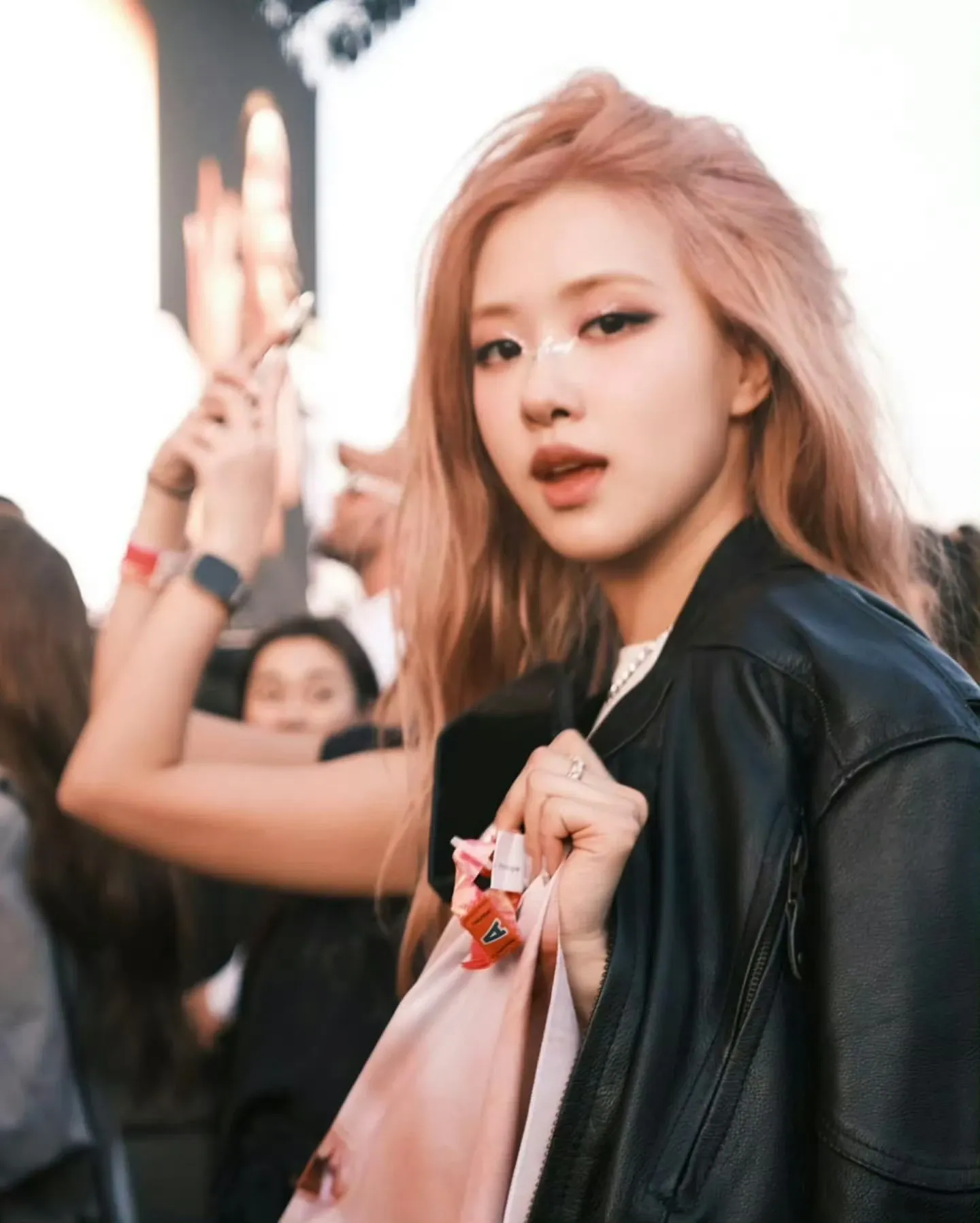 로제 (BLACKPINK)의 비하인드 컷