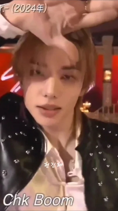 Potret di balik layar Hyunjin (Stray Kids)