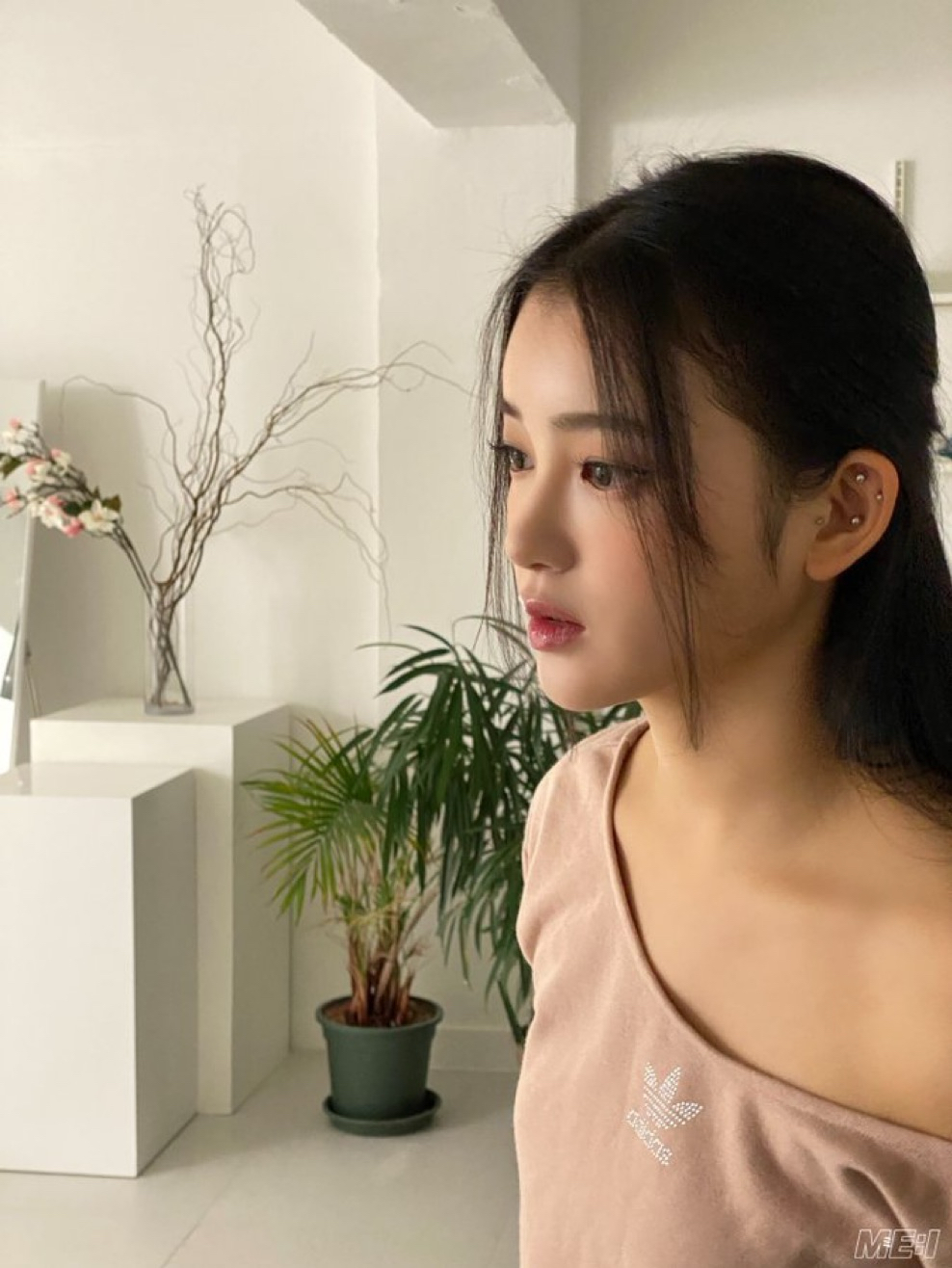 櫻井美羽 (ME:I)の最新写真