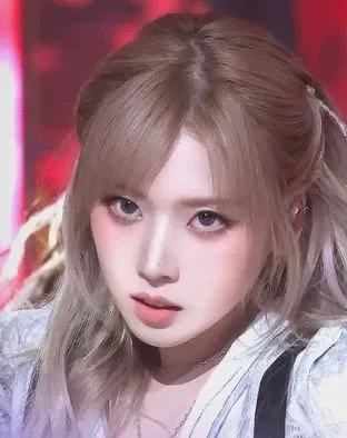 Popular K-POP post loved by fans