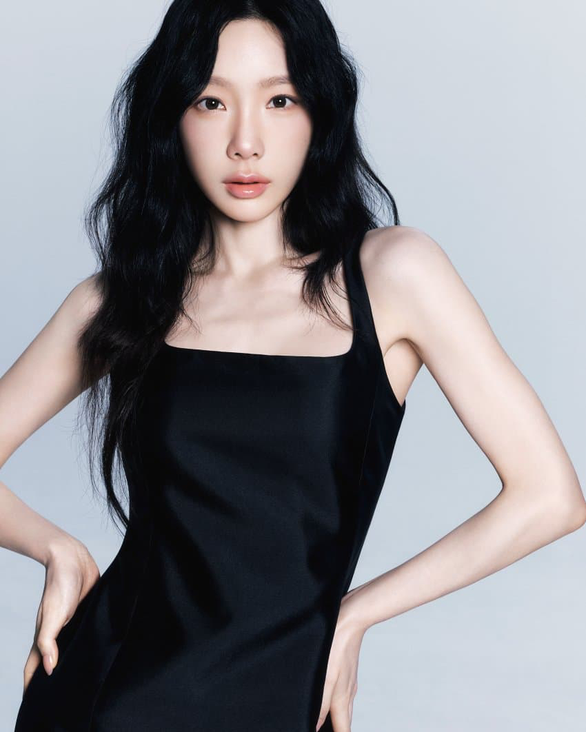 Foto terbaru Taeyeon (Girls' Generation)