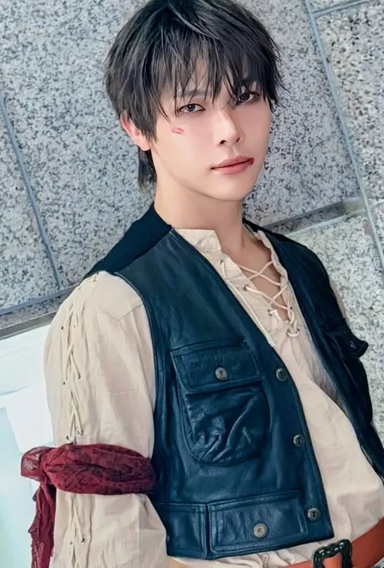 A moment captured by Nicholas (&TEAM)'s fan