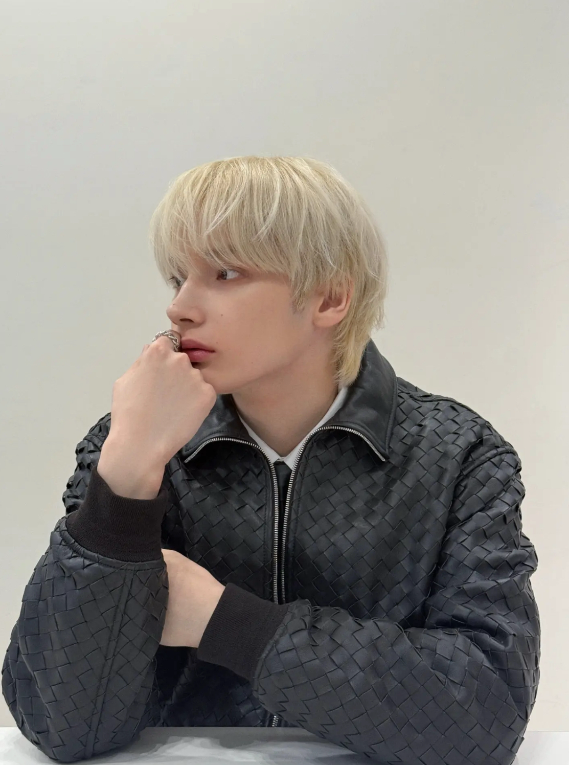 Foto terbaru HueningKai (TOMORROW X TOGETHER)