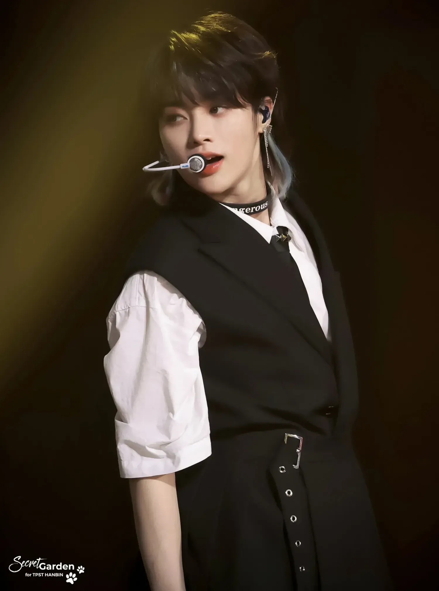 Behind-the-scenes cut of Hanbin (TEMPEST)