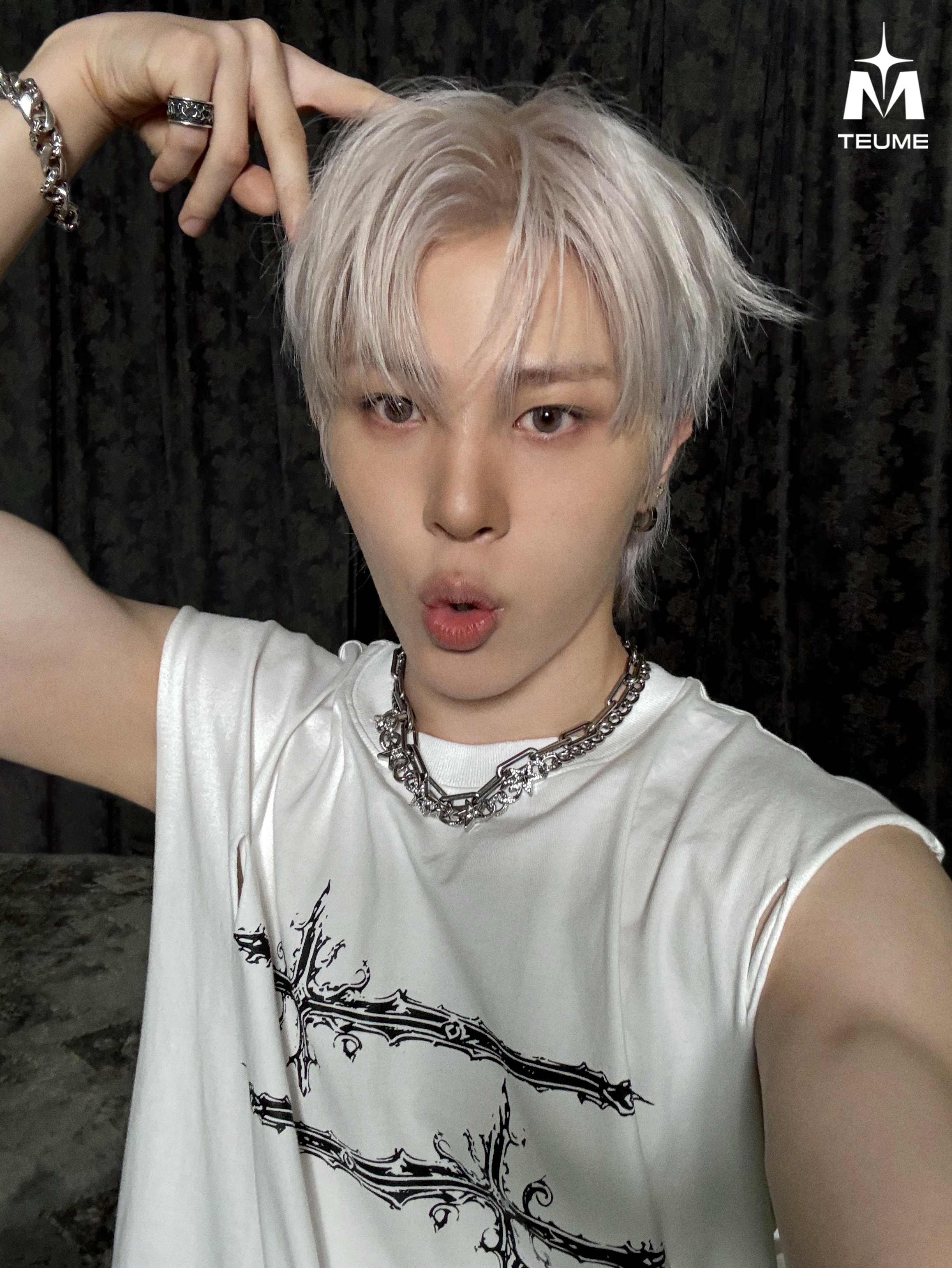 Foto aktivitas terbaru TREASURE