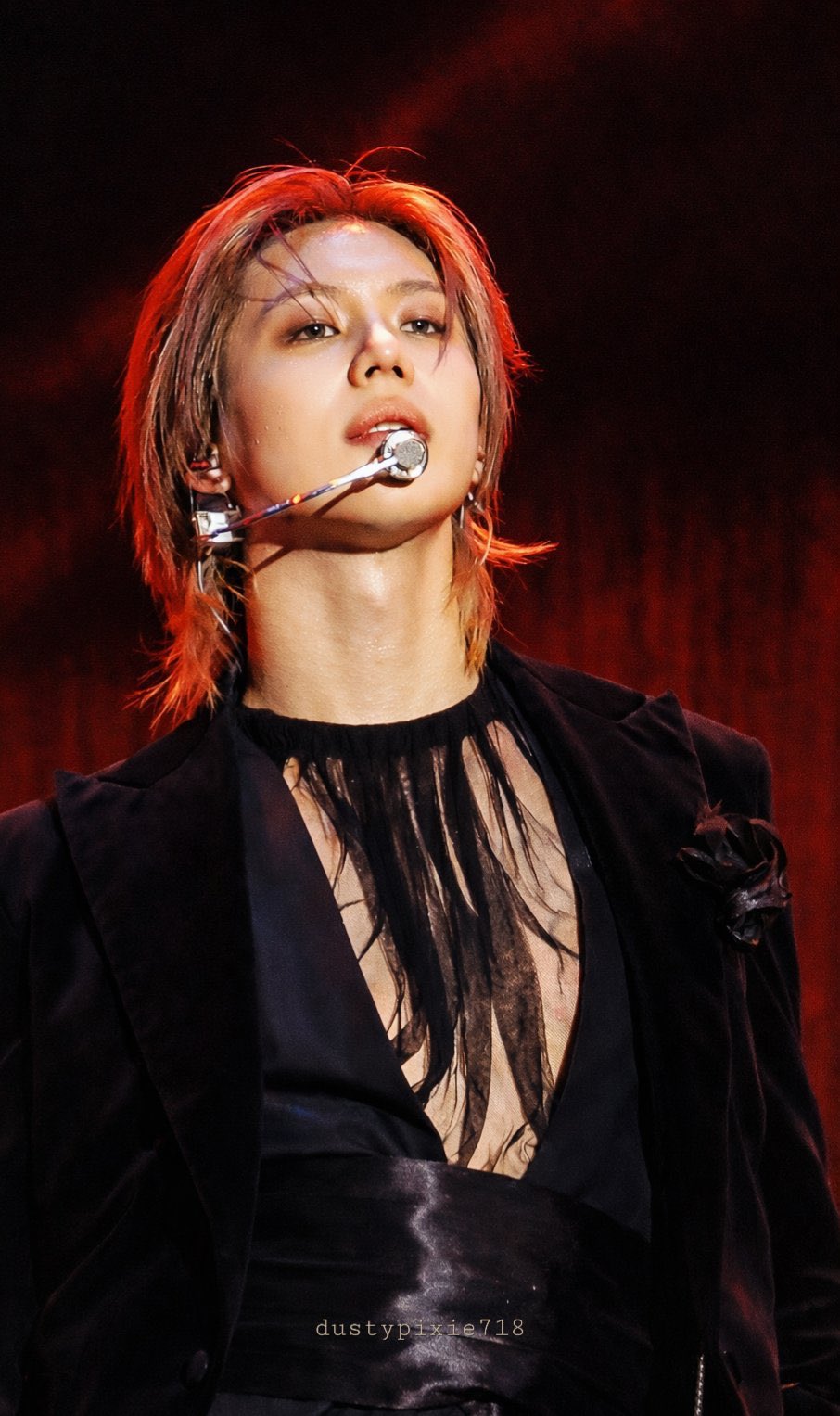 Today's most popular wallpaper in the Taemin (SHINee) community