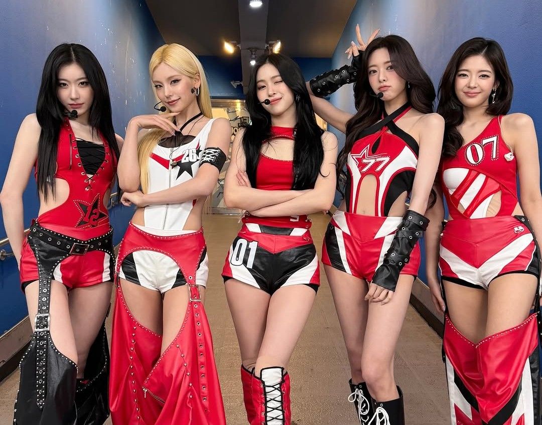 Behind-the-scenes cut of ITZY