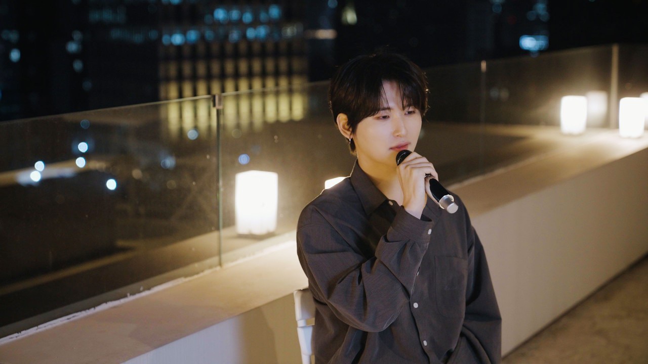 A moment captured by CRAVITY's fan