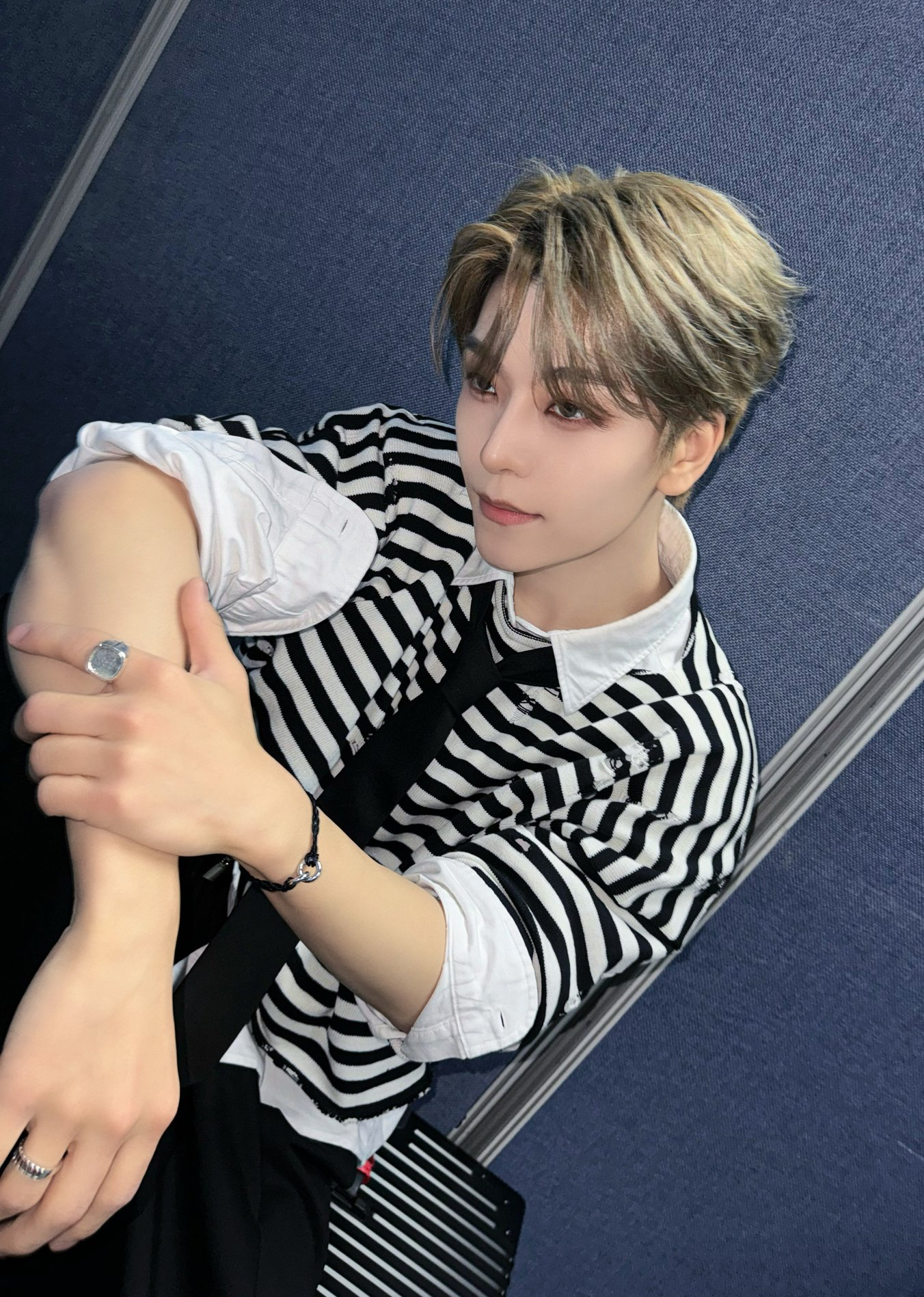 Behind-the-scenes cut of He Xinlong (ALPHA DRIVE ONE)