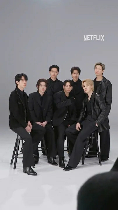 A heartfelt wallpaper shared by 智旻 (防弹少年团)'s fans