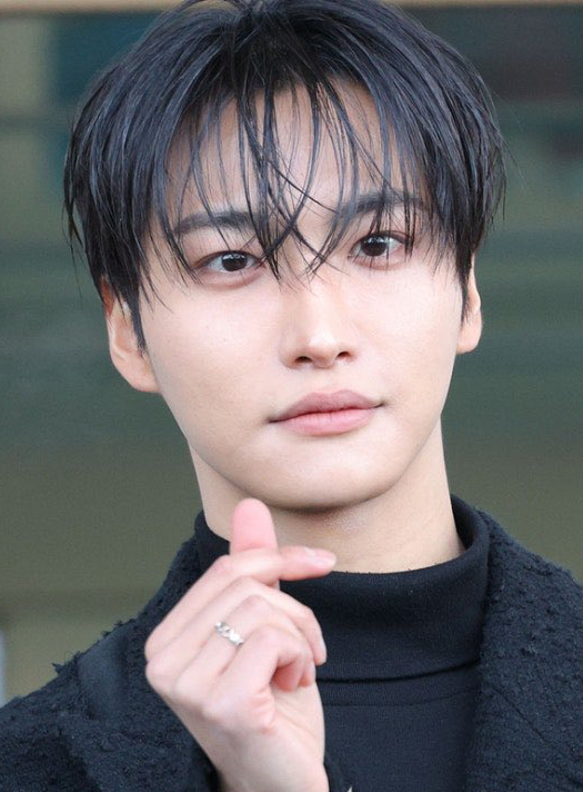 Latest photo of Seonghwa (ATEEZ)