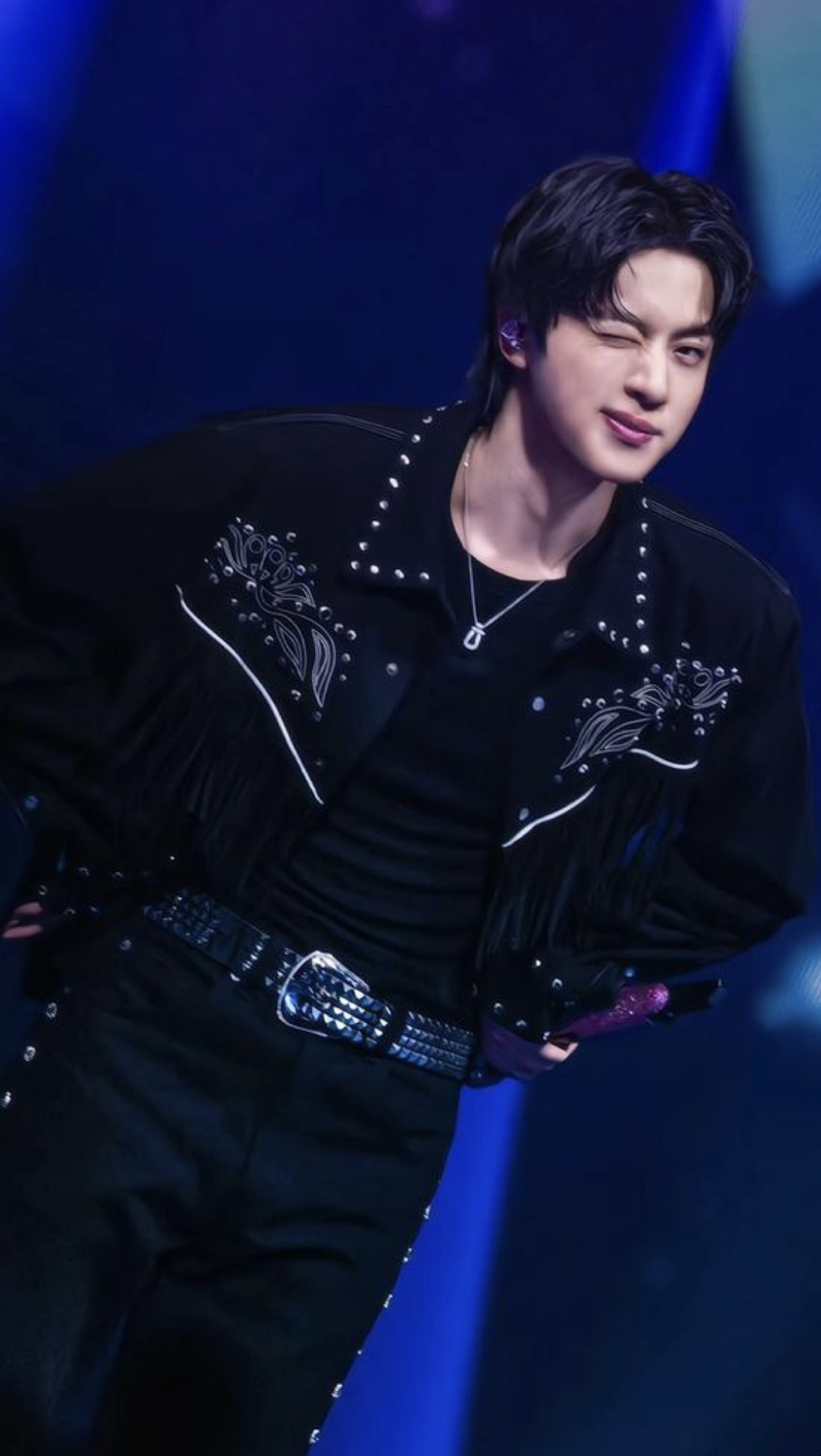 Fandom-recommended wallpaper image of Jin (BTS)