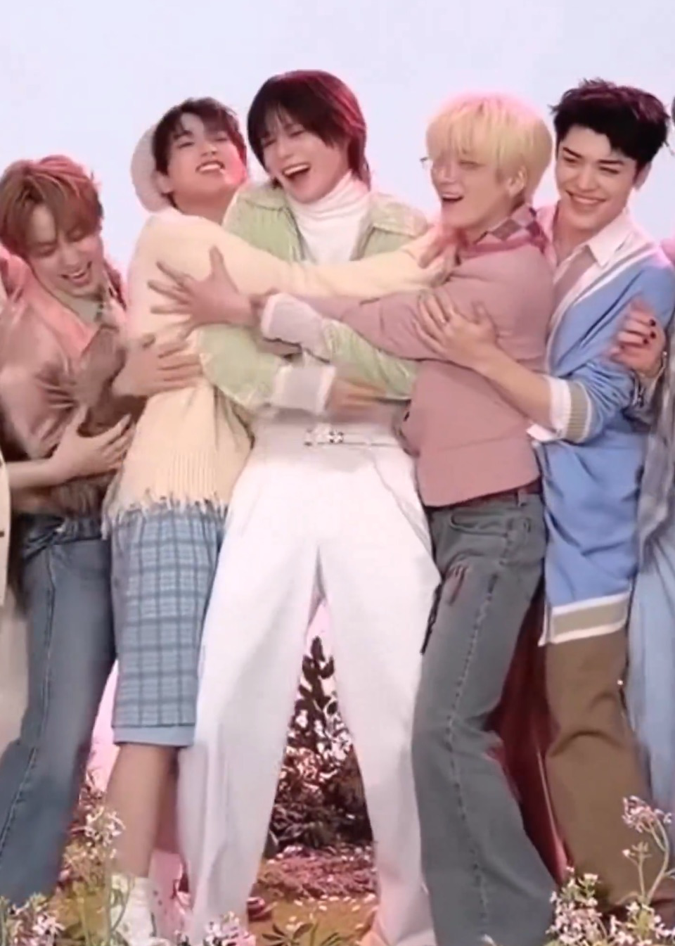 Latest photo of &TEAM