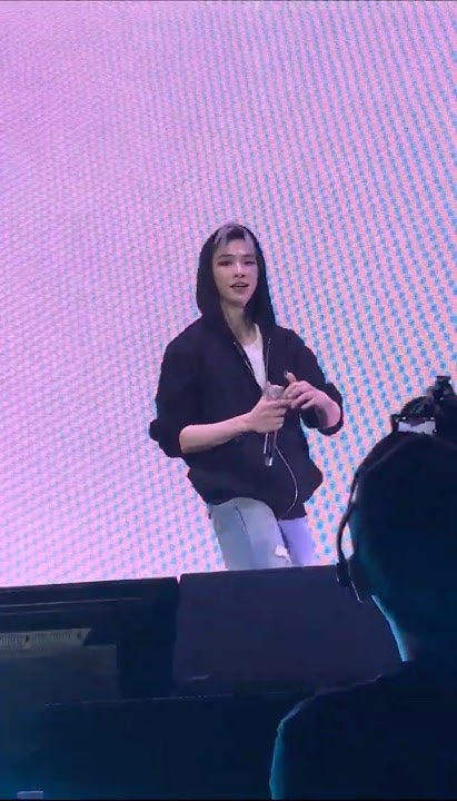 A moment captured by Kang Daniel's fan