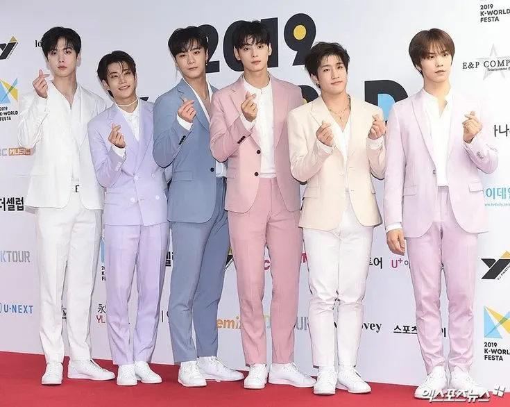 아스트로 최근 활동샷