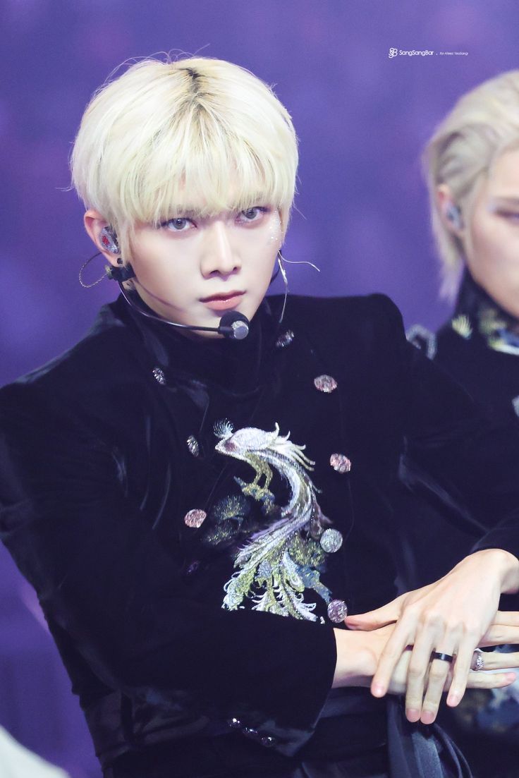 에이티즈의 비하인드 컷