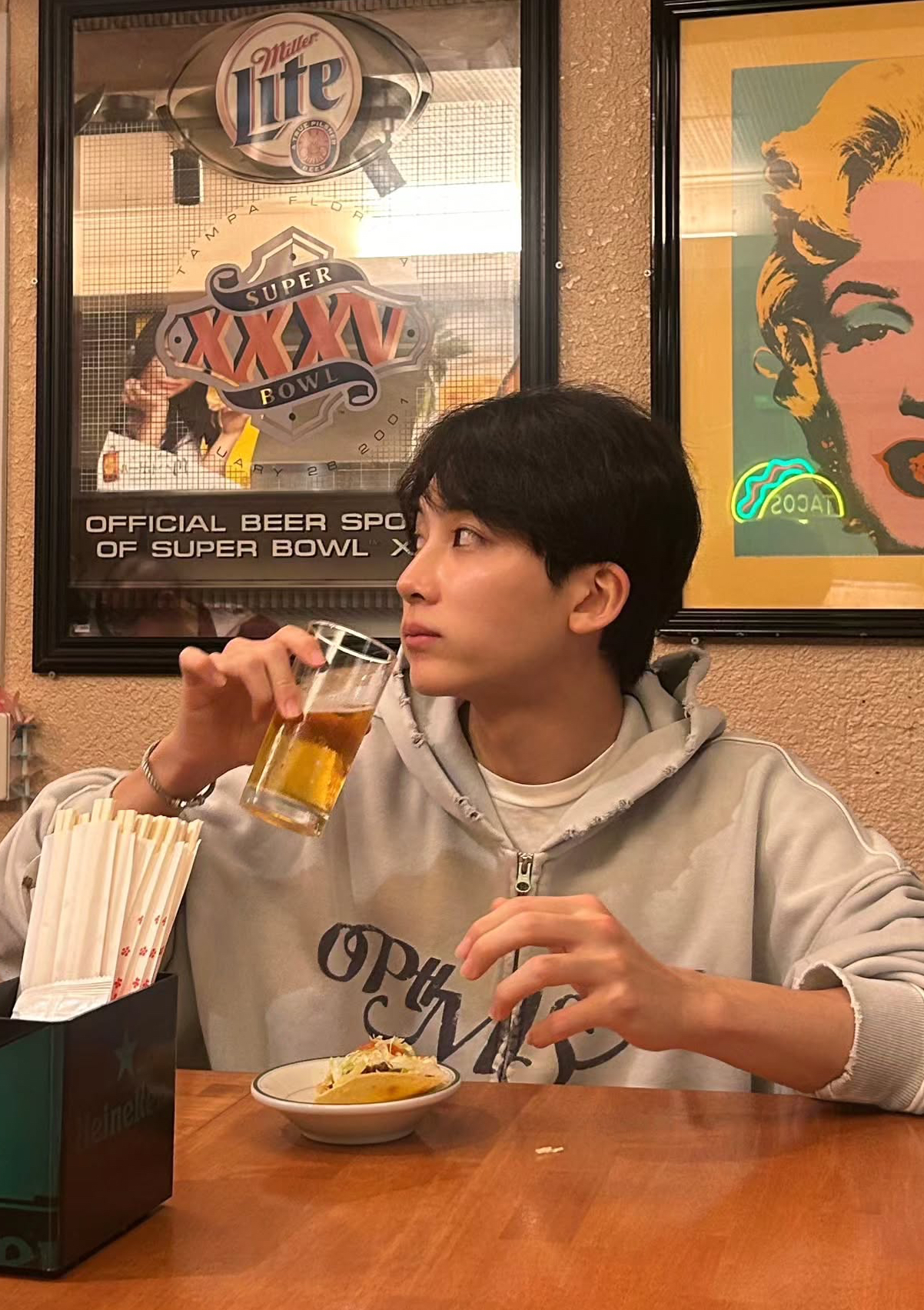 Recent activity shot of Jeonghan (SEVENTEEN)