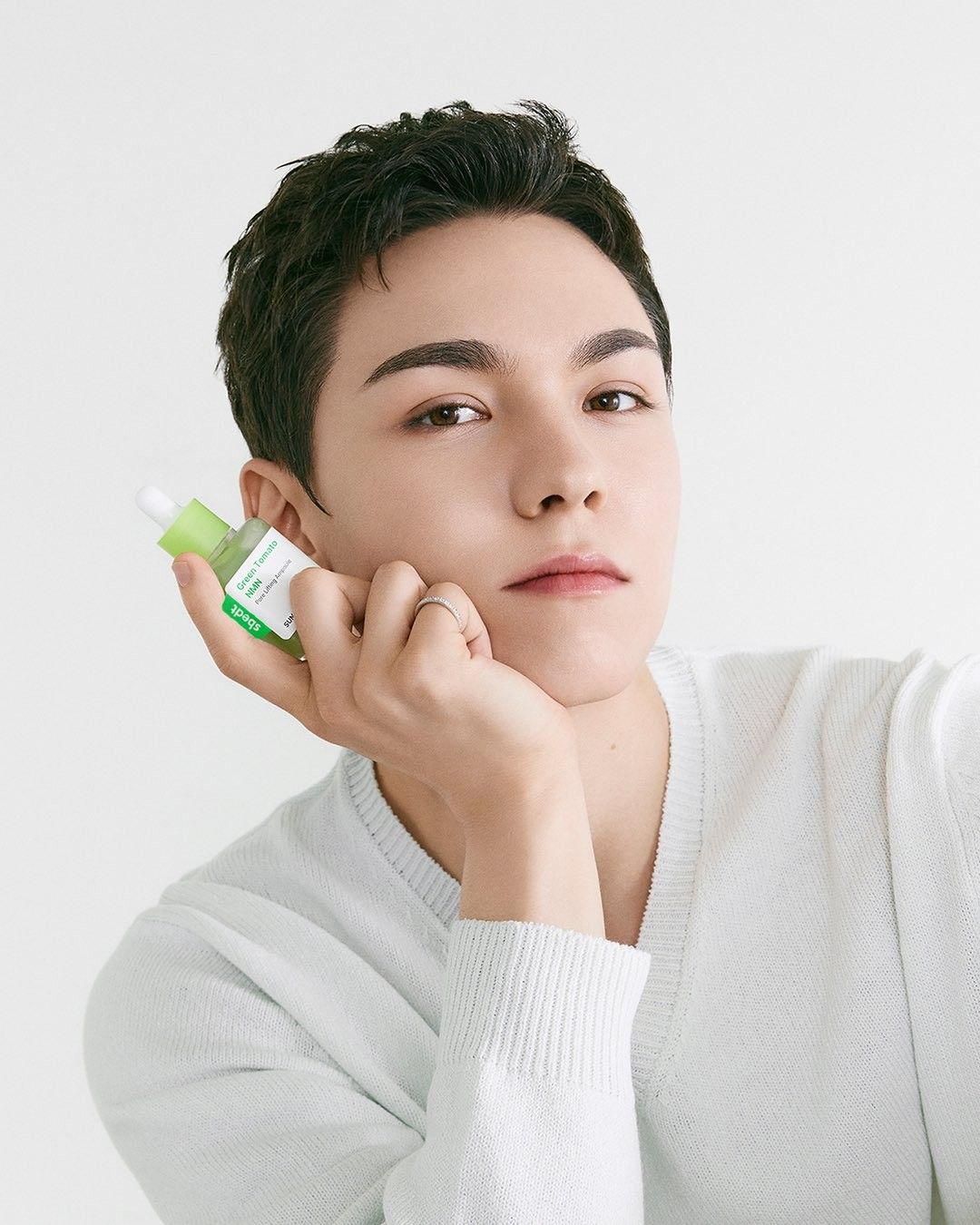 Latest photo of Vernon (SEVENTEEN)