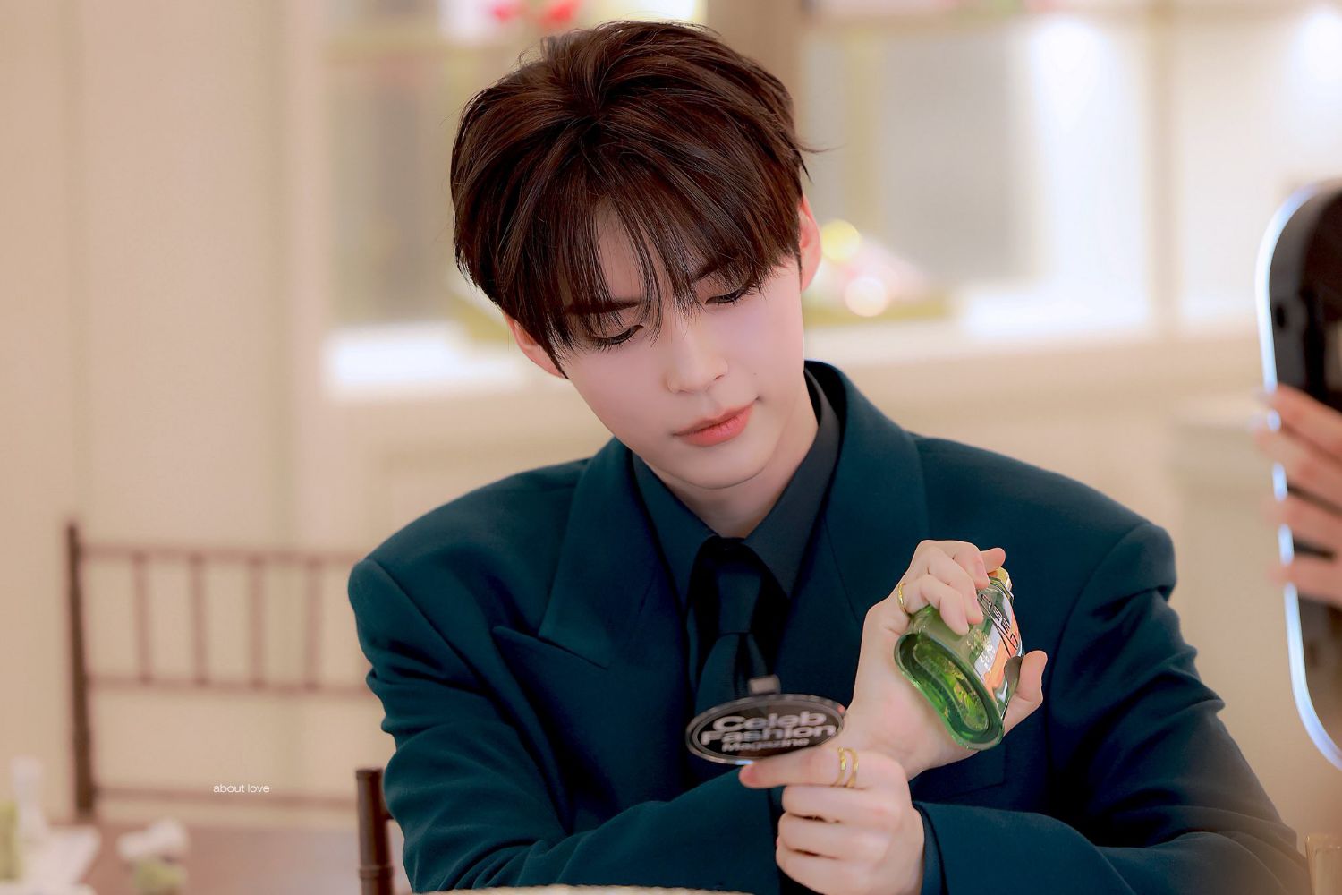 A moment captured by Sung Hanbin (ZEROBASEONE)'s fan