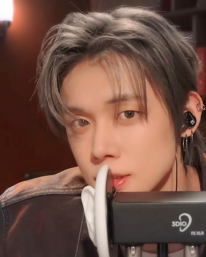 A moment captured by Yeonjun (TOMORROW X TOGETHER)'s fan