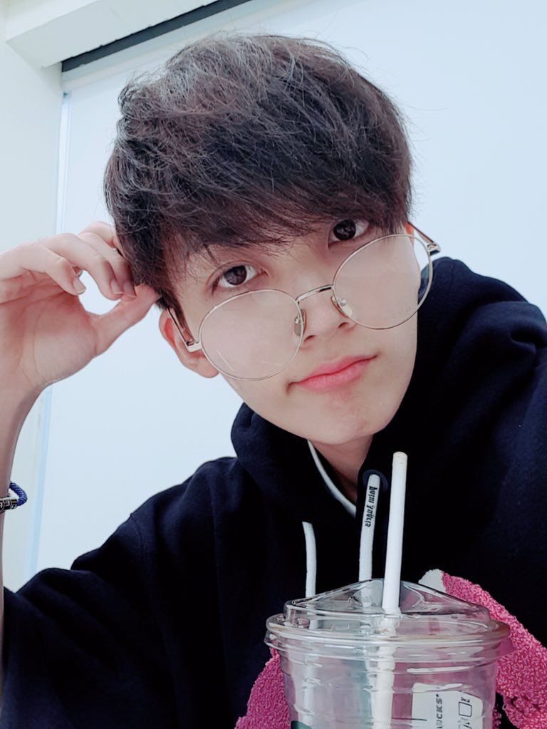 Latest photo of Jeonghan (SEVENTEEN)