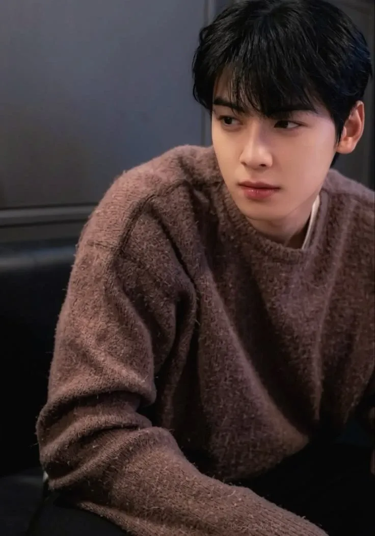 Recent activity shot of Eunwoo (ASTRO)
